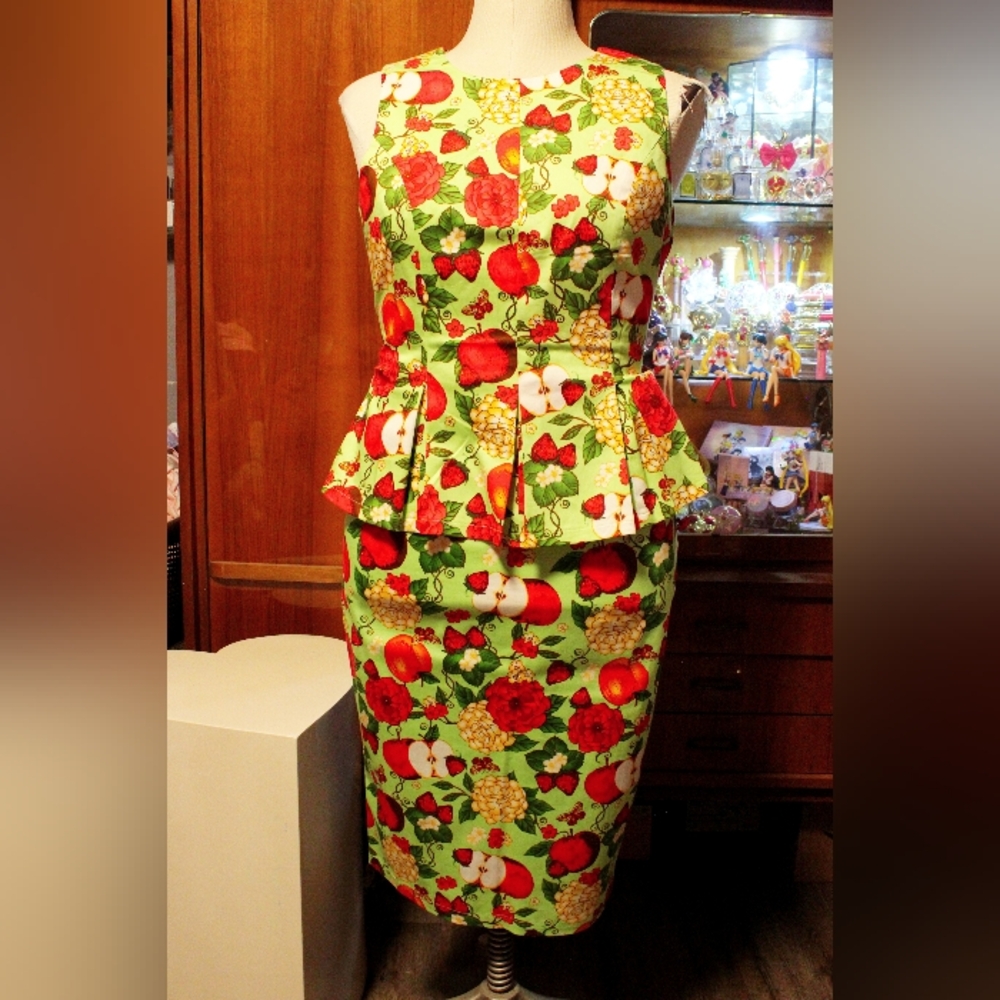 Voodoo Vixen apple strawberry Peplum top and pencil skirt set pinup XL L